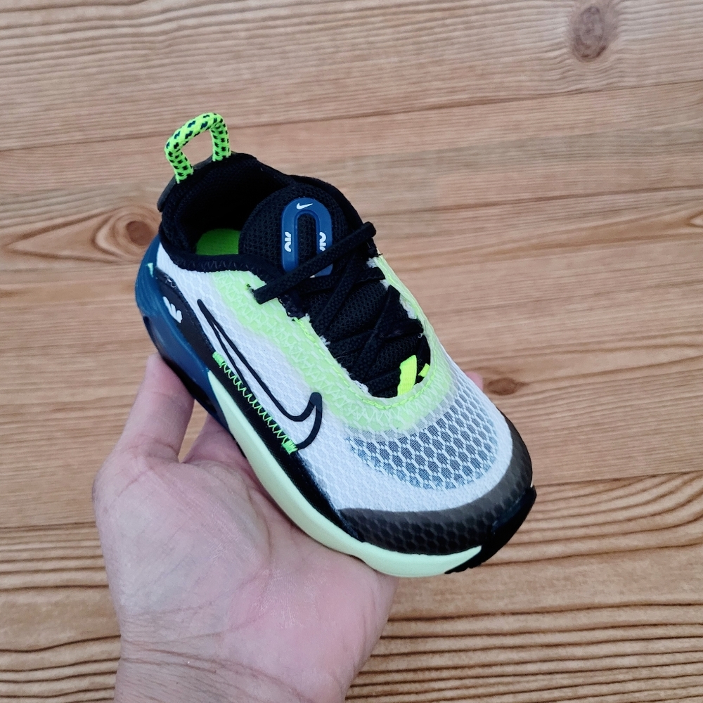 Kids' Black and White Athletic Shoes - Picture 6 of 8